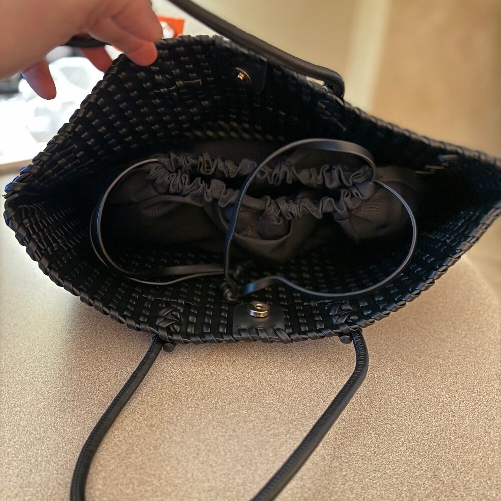 Zara black woven leather handbag with interior drawstring pouch(bag 104) - Picture 6 of 6